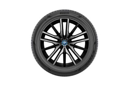 2021 BMW X5 ile geliyor; dünyada ilk niteliğinde Pirelli P Zero